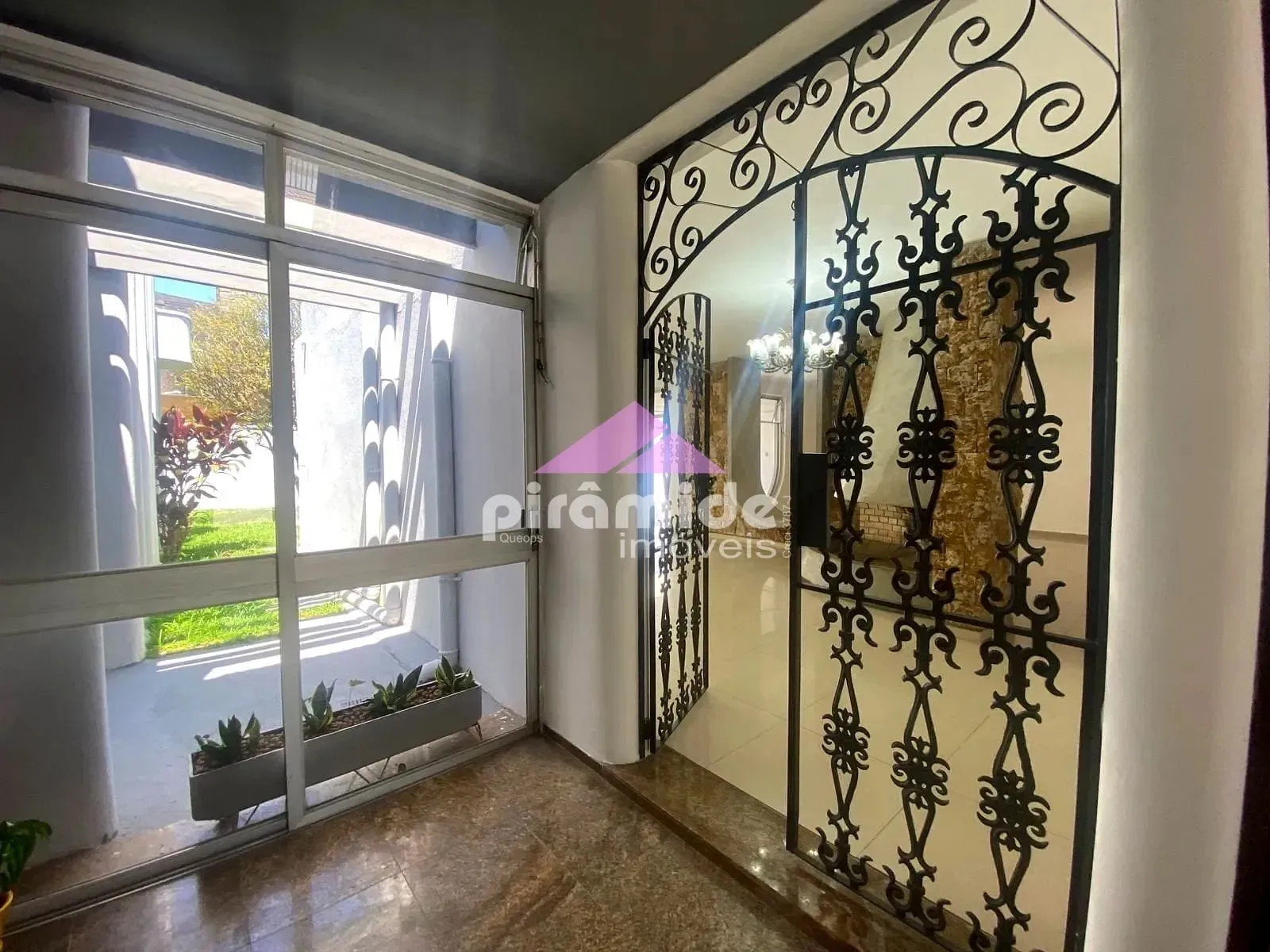Casa, 5 quartos, 300 m² - Foto 39