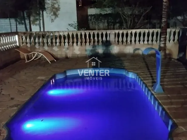 Casa com 6000m² 3 quartos e 3 banheiros, à venda, no bairro Vila Caetano em Taubaté