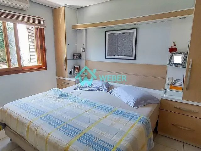 Casa 3 quartos e 3 banheiros, à venda, no bairro Canudos em Novo Hamburgo