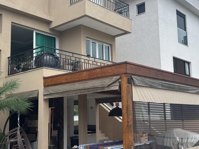 Casa com 364m² 3 quartos e 5 banheiros, à venda, no bairro Alphaville em Santana de Parnaíba
