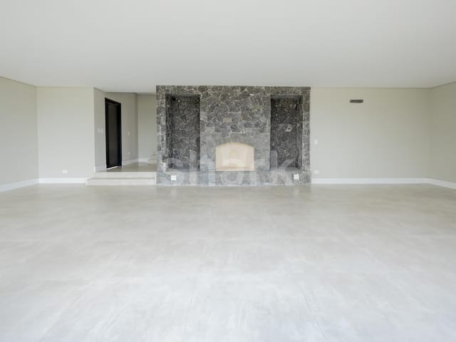Casa com 865m² 4 quartos e 6 banheiros, à venda, no bairro Alphaville em Santana de Parnaíba