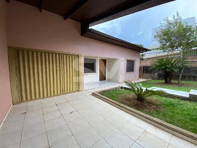 Casa 2 quartos e 2 banheiros, para alugar, no bairro Esplanada em Chapecó