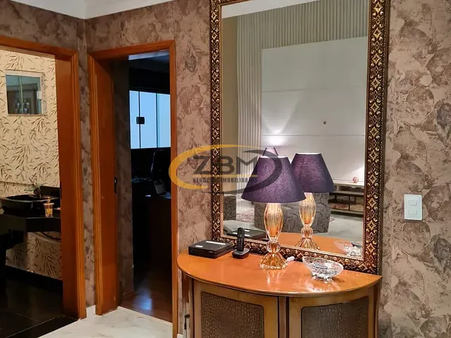 Casa com 525m² 3 quartos e 5 banheiros, à venda, no bairro Colonial em Londrina