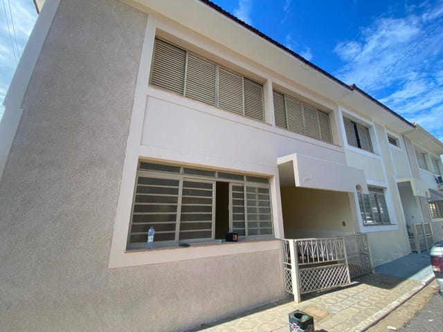Casa com 150m² 3 quartos e 1 banheiro, para alugar, no bairro Centro em São João da Boa Vista