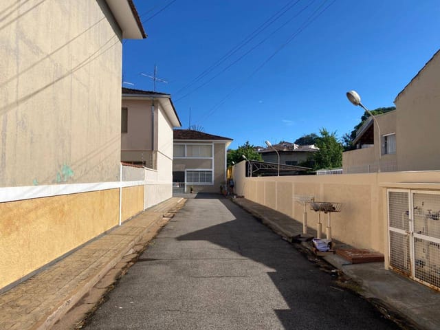 Casa com 150m² 3 quartos e 1 banheiro, para alugar, no bairro Centro em São João da Boa Vista