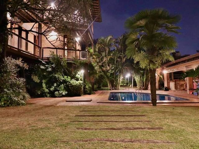 Casa com 1351m² 7 quartos e 9 banheiros, à venda, no bairro Morada dos Pássaros em Barueri