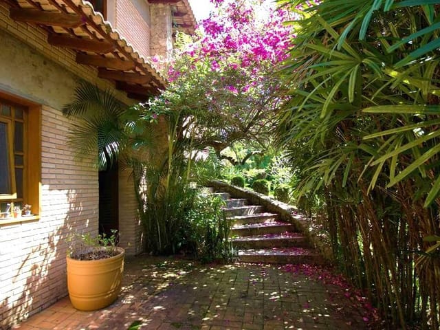 Casa com 1351m² 7 quartos e 9 banheiros, à venda, no bairro Morada dos Pássaros em Barueri