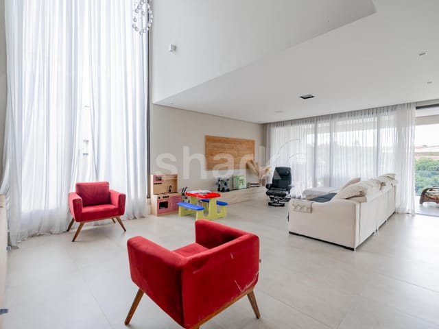 Casa com 640m² 4 quartos e 6 banheiros, à venda ou para alugar, no bairro Tamboré em Santana de Parnaíba