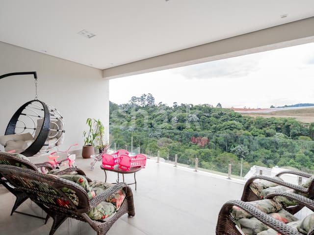 Casa com 640m² 4 quartos e 6 banheiros, à venda ou para alugar, no bairro Tamboré em Santana de Parnaíba