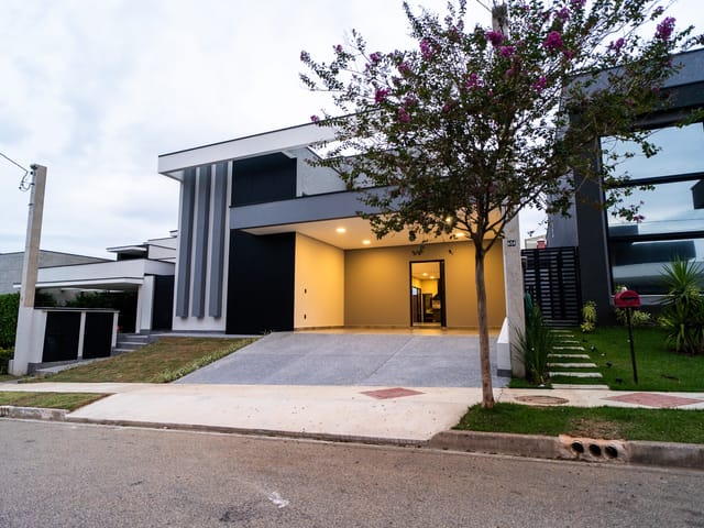 Casa com 325m² 3 quartos e 4 banheiros, à venda, no bairro Jardim Residencial Chácara Ondina em Sorocaba