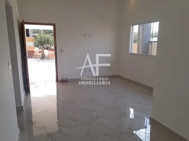 Casa com 279m² 2 quartos e 3 banheiros, à venda, no bairro Jardim Maria Augusta em Taubaté