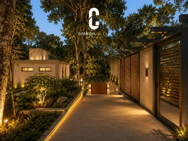 Casa com 1050m² 4 quartos e 5 banheiros, à venda, no bairro Vila Nova SuÍça em Campos do Jordão