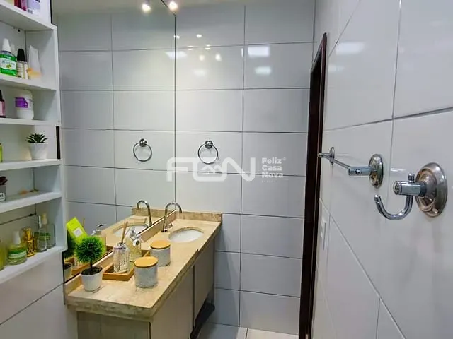 Casa 2 quartos e 2 banheiros, à venda, no bairro Vila Praiana em Lauro de Freitas
