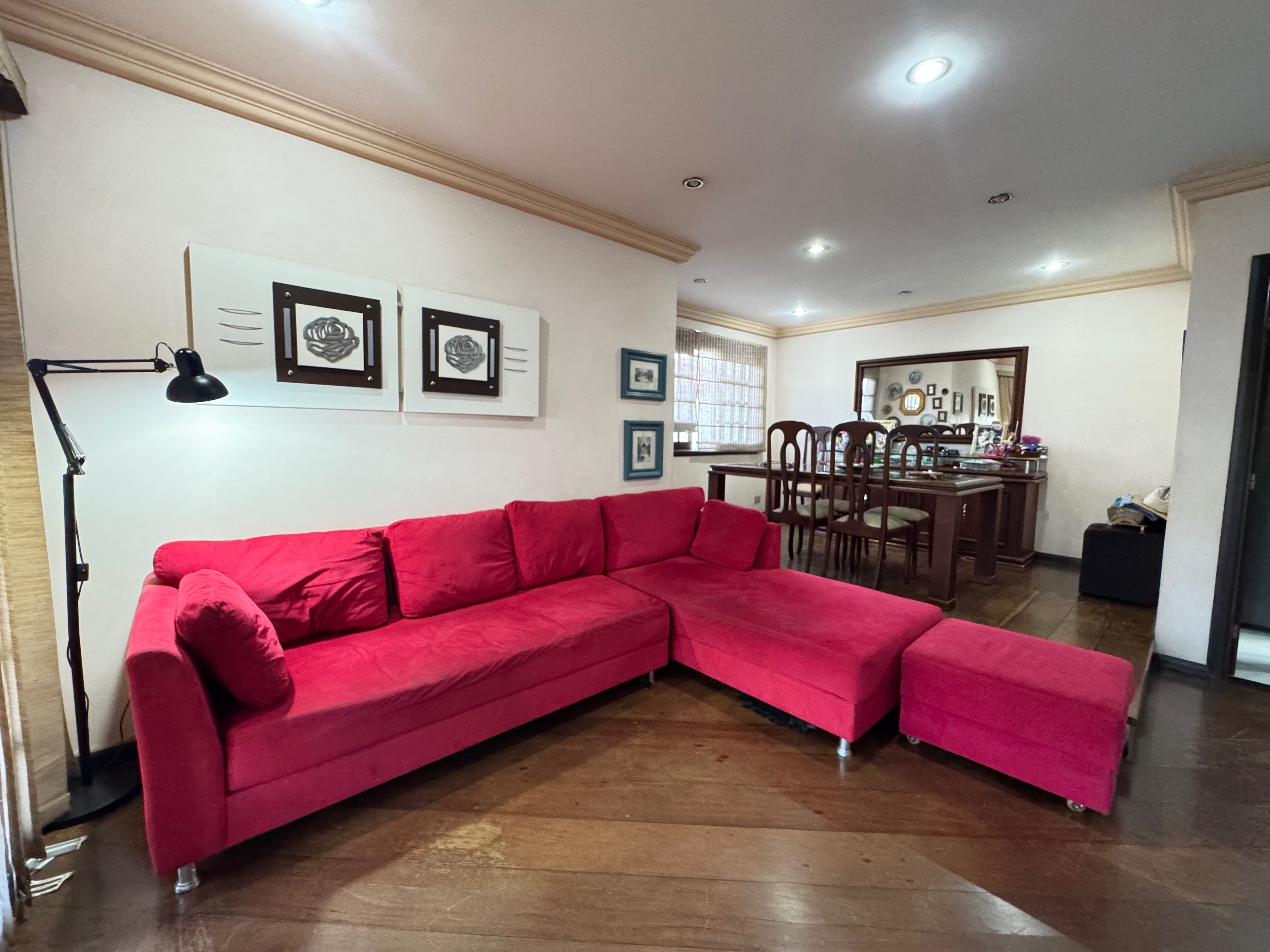 Casa, 3 quartos, 231 m² - Foto 1