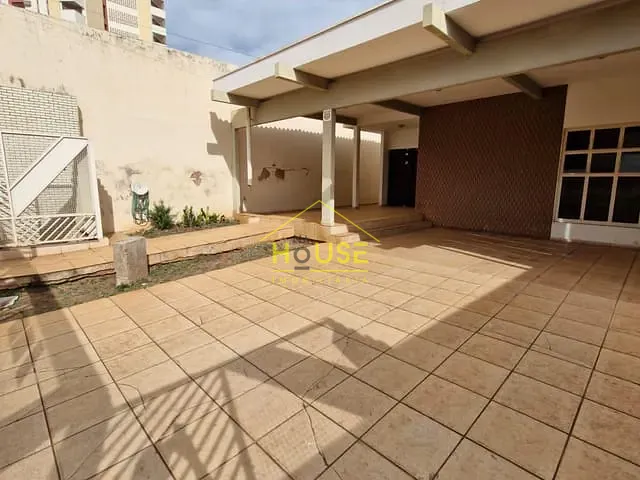 Casa 3 quartos e 4 banheiros, à venda, no bairro Centro em Fernandópolis