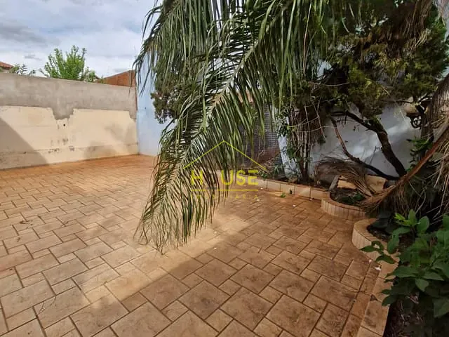 Casa 3 quartos e 4 banheiros, à venda, no bairro Centro em Fernandópolis