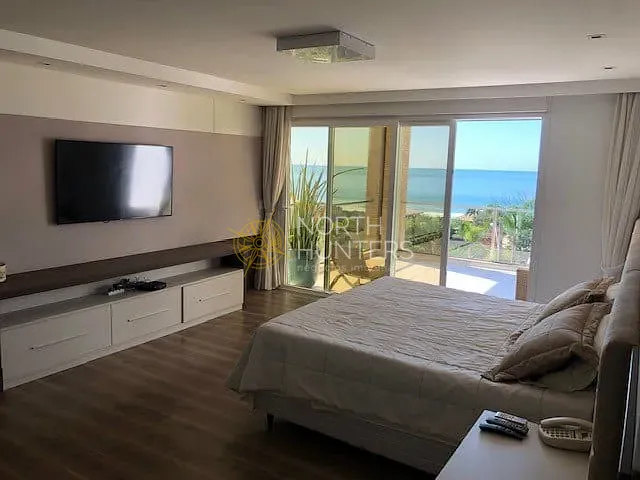 Casa com 1372m² 6 quartos e 9 banheiros, à venda, no bairro Praia Brava em Florianópolis
