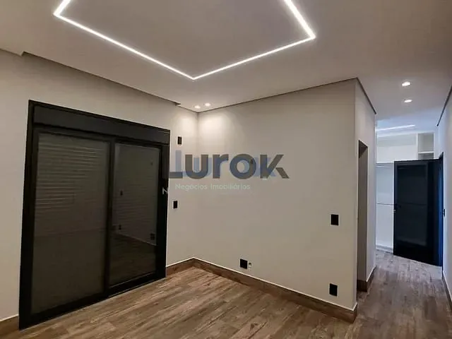 Casa com 294m² 3 quartos e 4 banheiros, à venda, no bairro Condomínio Residencial Canterville Residence em Valinhos