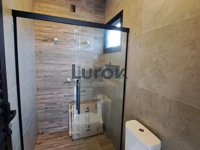Casa com 294m² 3 quartos e 4 banheiros, à venda, no bairro Condomínio Residencial Canterville Residence em Valinhos