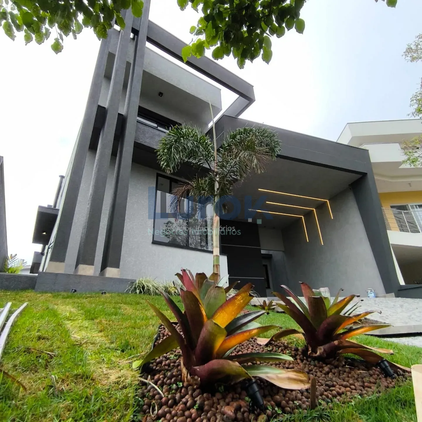 Casa, 3 quartos, 294 m² - Foto 1