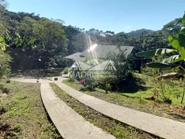 Casa com 3025m² 2 quartos e 1 banheiro, à venda, no bairro Fazenda do Sacramento em Águas Mornas