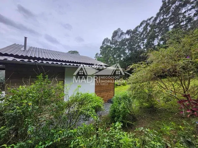 Casa com 3025m² 2 quartos e 1 banheiro, à venda, no bairro Fazenda do Sacramento em Águas Mornas