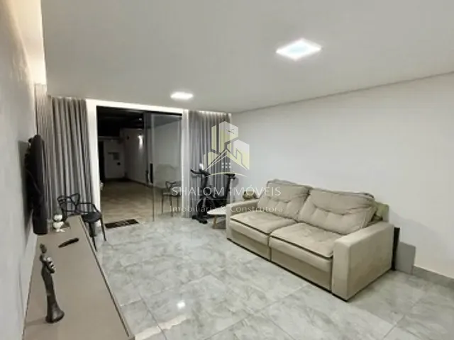 Casa 3 quartos e 3 banheiros, à venda, no bairro Parque Xangri-Lá em Contagem