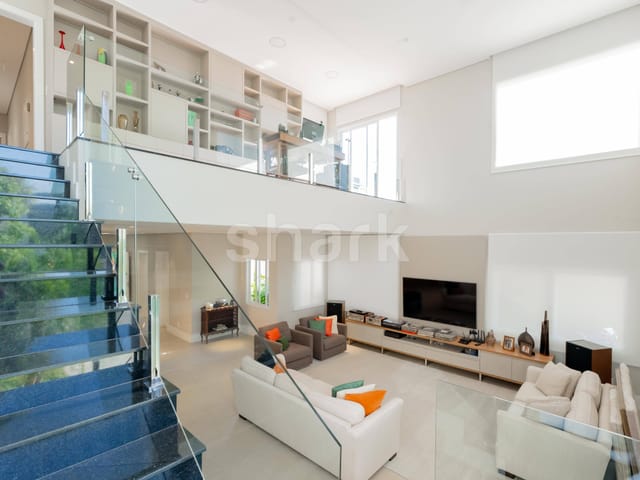 Casa com 521m² 3 quartos e 6 banheiros, à venda, no bairro Alphaville em Santana de Parnaíba