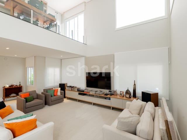 Casa com 521m² 3 quartos e 6 banheiros, à venda, no bairro Alphaville em Santana de Parnaíba
