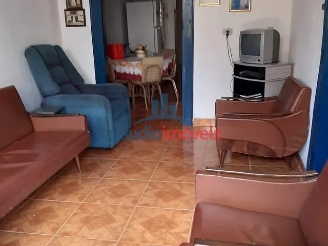 Casa 5 quartos e 2 banheiros, à venda ou para alugar, no bairro centro em Bananal