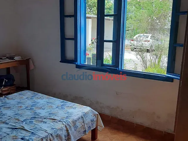 Casa 5 quartos e 2 banheiros, à venda ou para alugar, no bairro centro em Bananal