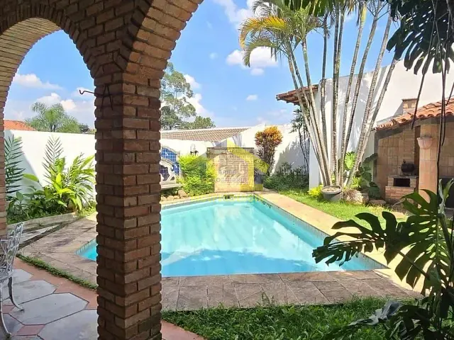 Casa com 680m² 4 quartos e 6 banheiros, à venda, no bairro Nova Higienópolis em Jandira