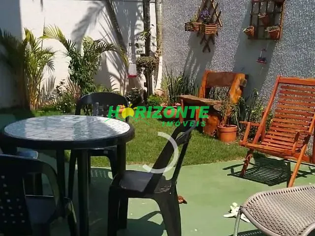 Casa 4 quartos e 5 banheiros, à venda ou para alugar, no bairro Urbanova em São José dos Campos