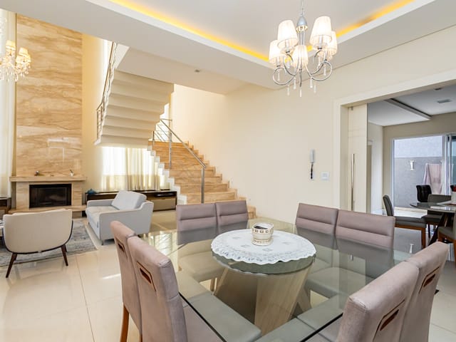 Casa com 390m² 3 quartos e 5 banheiros, à venda, no bairro Umbará em Curitiba