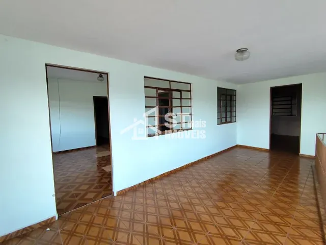 Casa com 200m² 4 quartos e 2 banheiros, à venda, no bairro Vila Betela em Andradas