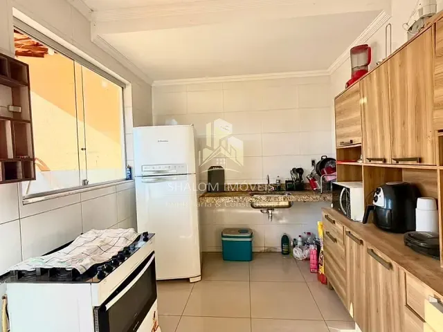Casa 2 quartos e 1 banheiro, à venda, no bairro Parque Xangri-Lá em Contagem