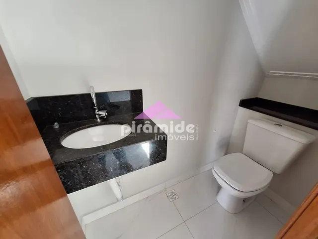 Casa com 73m² 2 quartos e 1 banheiro, à venda, no bairro Capricórnio em Caraguatatuba