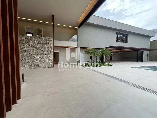 Casa com 850m² 6 quartos e 7 banheiros, à venda, no bairro Jardins Munique em Goiânia