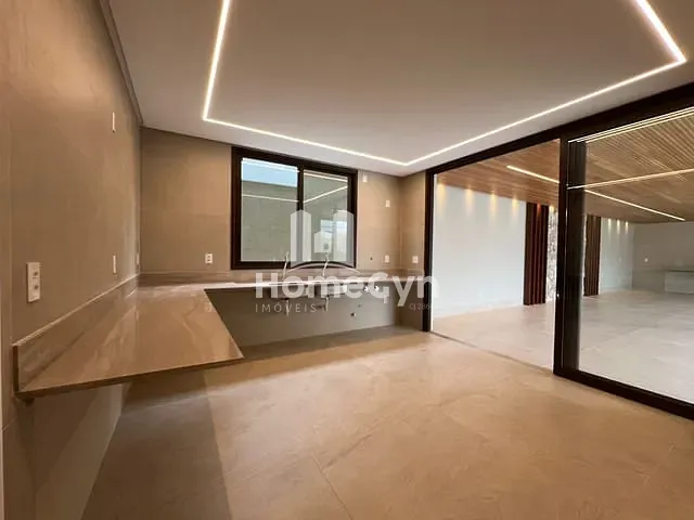 Casa com 850m² 6 quartos e 7 banheiros, à venda, no bairro Jardins Munique em Goiânia