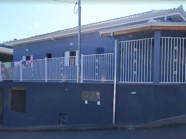 Casa 3 quartos e 2 banheiros, à venda, no bairro PEDRA VERMELHA em Munhoz