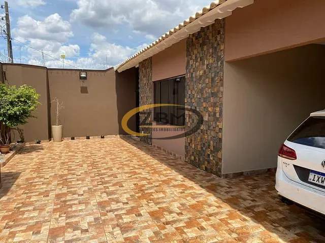 Casa com 360m² 3 quartos e 4 banheiros, à venda, no bairro Coliseu em Londrina