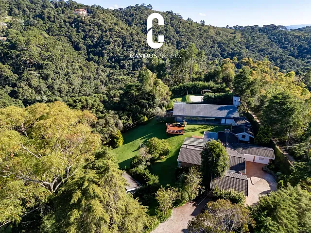 Casa com 6500m² 10 quartos e 10 banheiros, à venda, no bairro Vila Floresta em Campos do Jordão