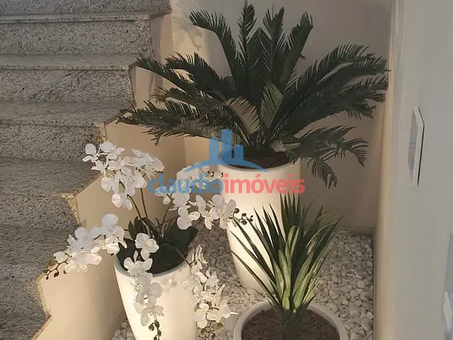 Casa com 450m² 3 quartos e 3 banheiros, à venda, no bairro Santa Rosa em Barra Mansa