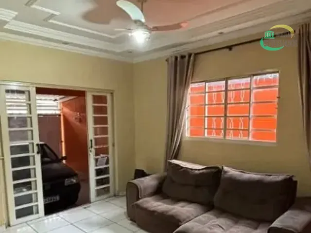 Casa com 250m² 3 quartos e 4 banheiros, à venda, no bairro Jardim García em Campinas