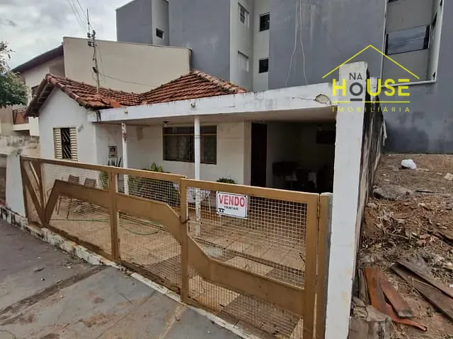 Casa 2 quartos e 1 banheiro, à venda, no bairro Jardim Genevi em Fernandópolis
