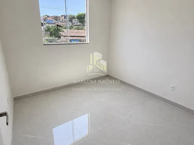 Casa 2 quartos e 1 banheiro, à venda, no bairro Mantiqueira em Belo Horizonte