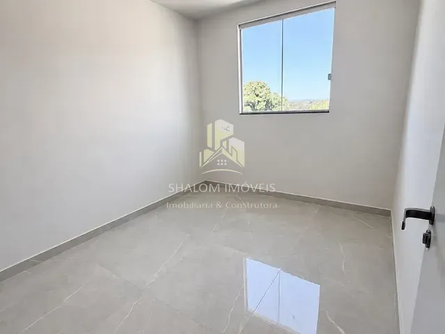 Casa 2 quartos e 1 banheiro, à venda, no bairro Mantiqueira em Belo Horizonte