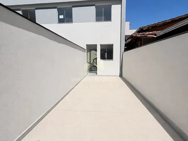 Casa 2 quartos e 1 banheiro, à venda, no bairro Mantiqueira em Belo Horizonte