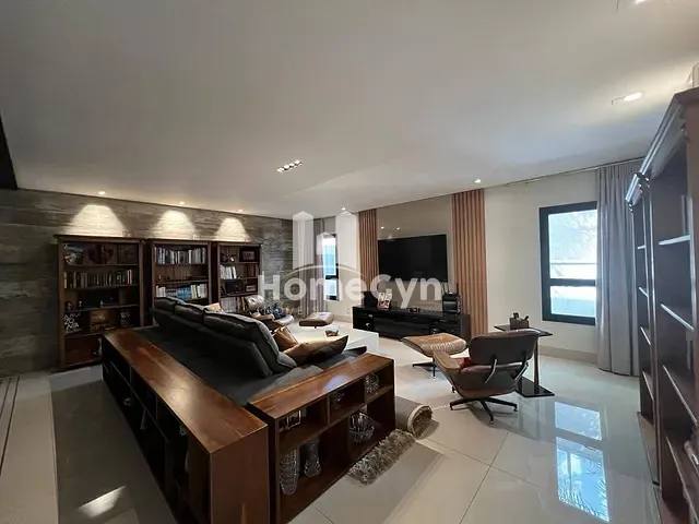 Casa com 747m² 3 quartos e 6 banheiros, à venda, no bairro Jardins Munique em Goiânia
