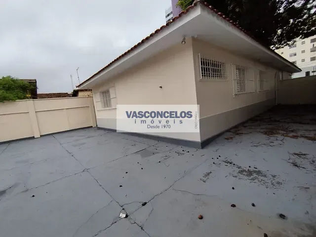 Casa com 300m², para alugar, no bairro Vila Rubi em São José dos Campos